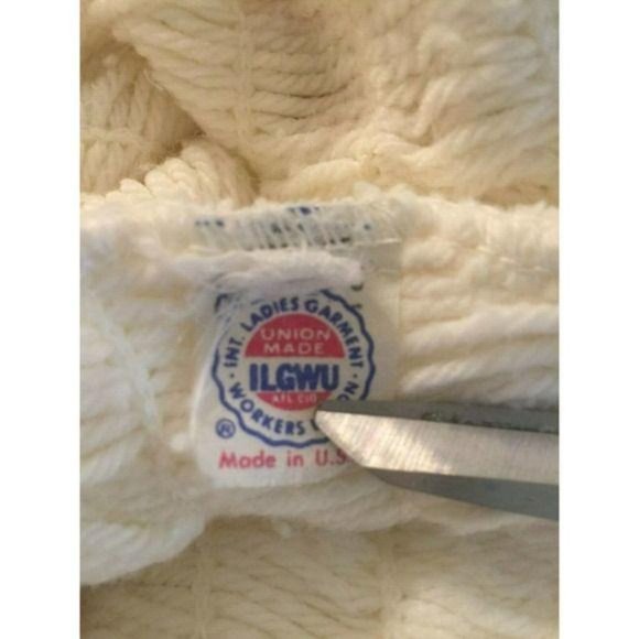 Vintage 1960s Aris Knitwear Ivory Crochet Shawl Fringe Boho Wrap - Picture 11 of 11